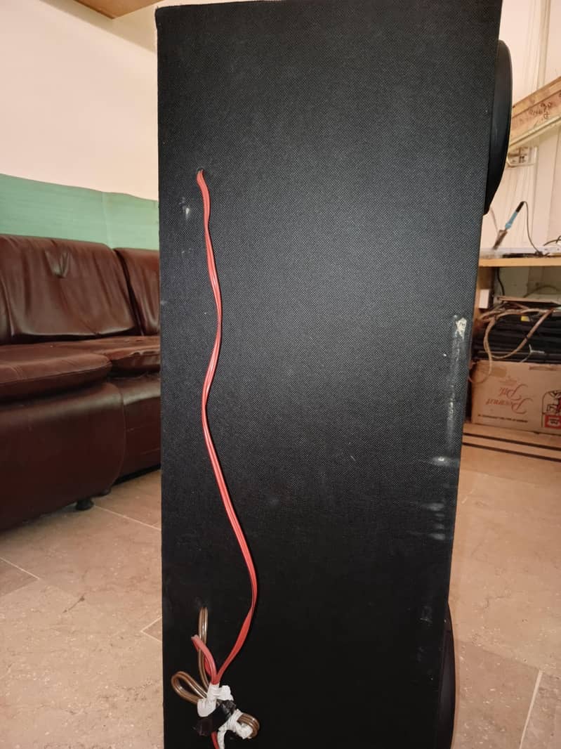Amplifier+Subwoofer Box 4