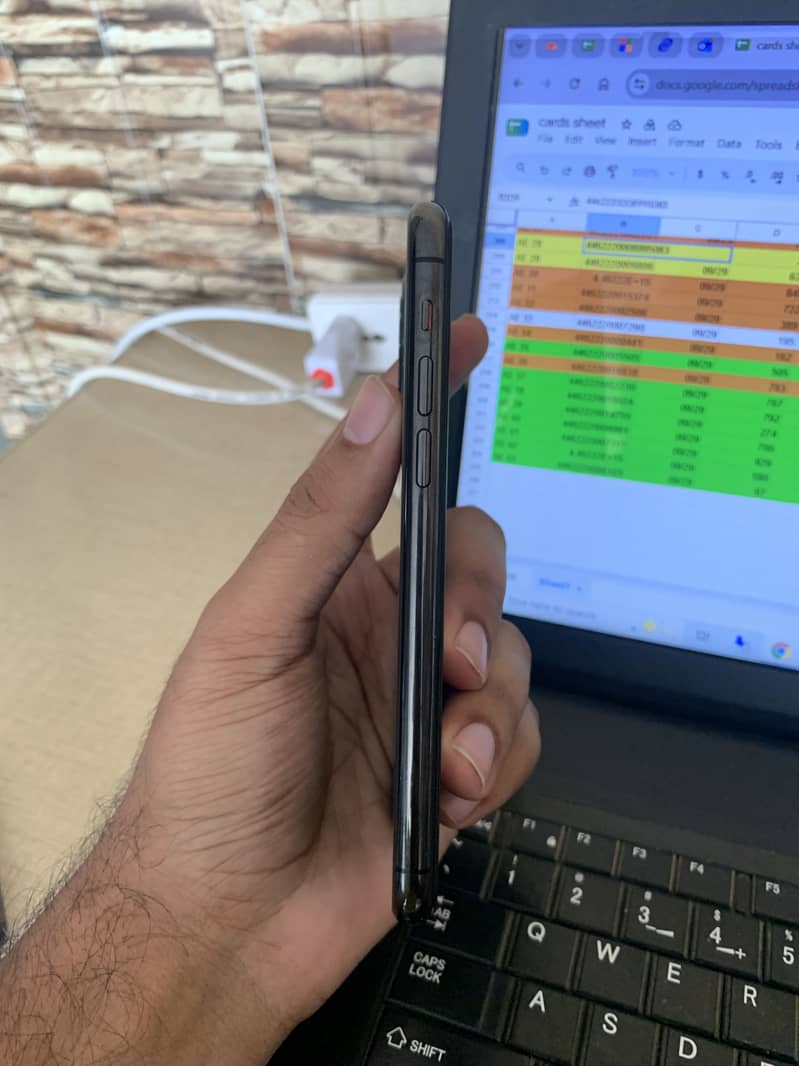 Apple iPhone 11 Pro 3