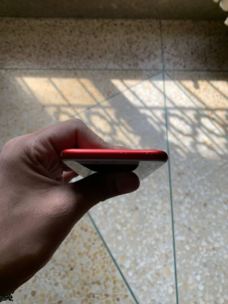 Apple iPhone 7 0