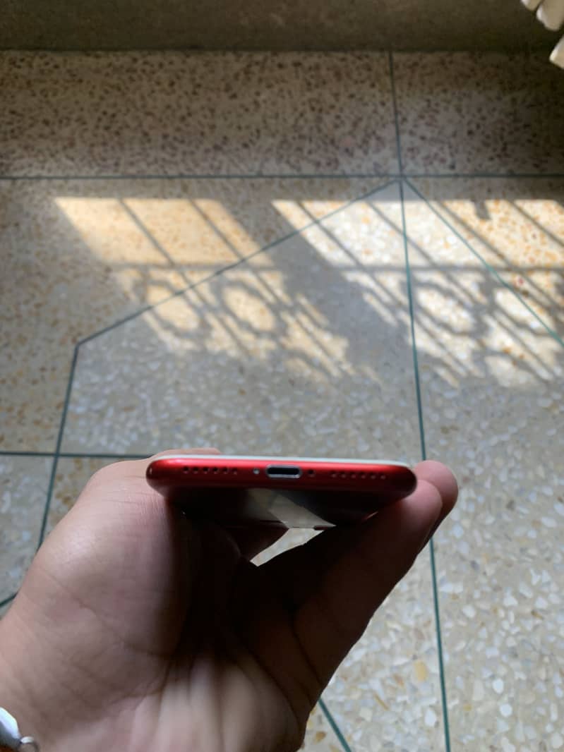 Apple iPhone 7 1