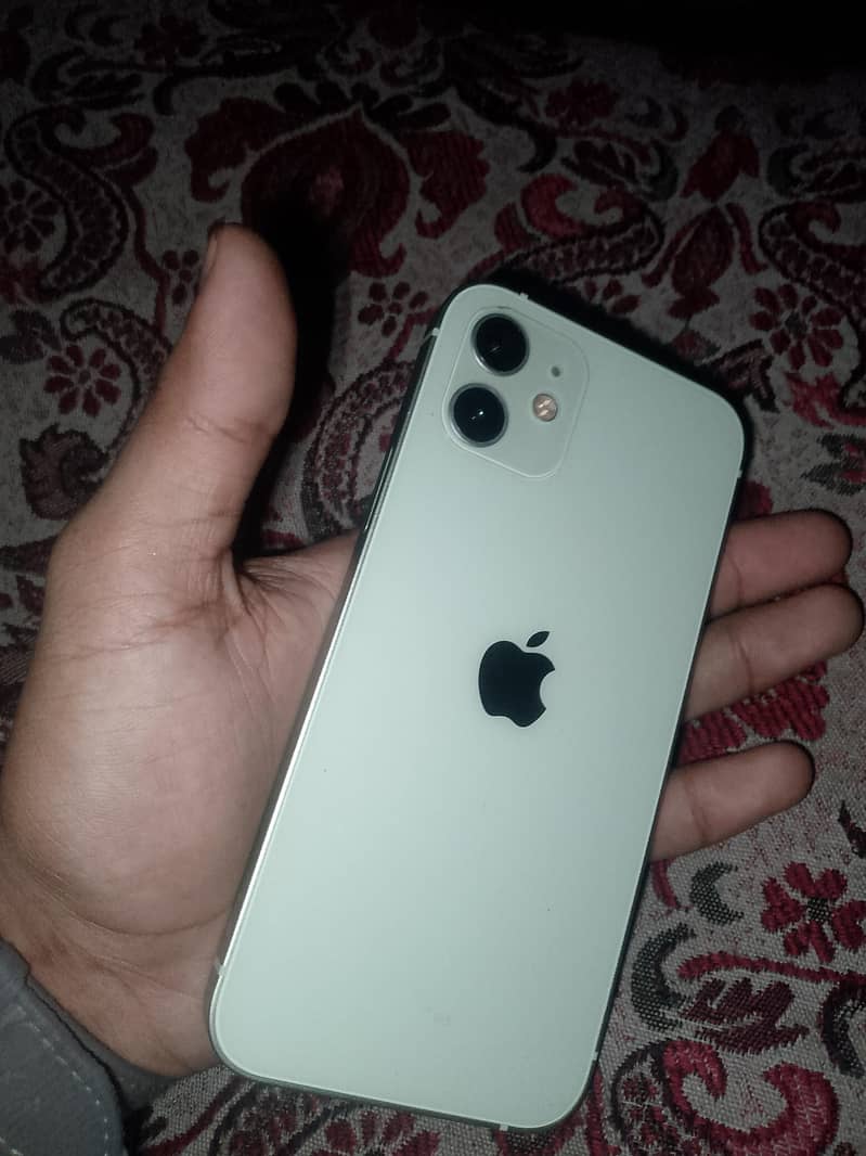 Apple iPhone 12 0