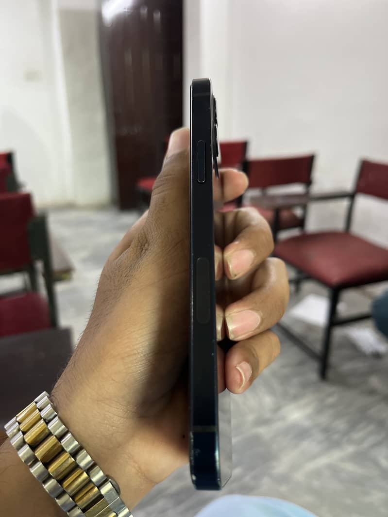 Apple iPhone 12 64gb 4