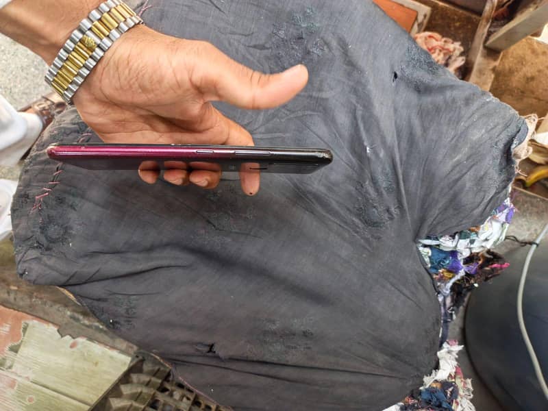 Infinix Hot 10 4