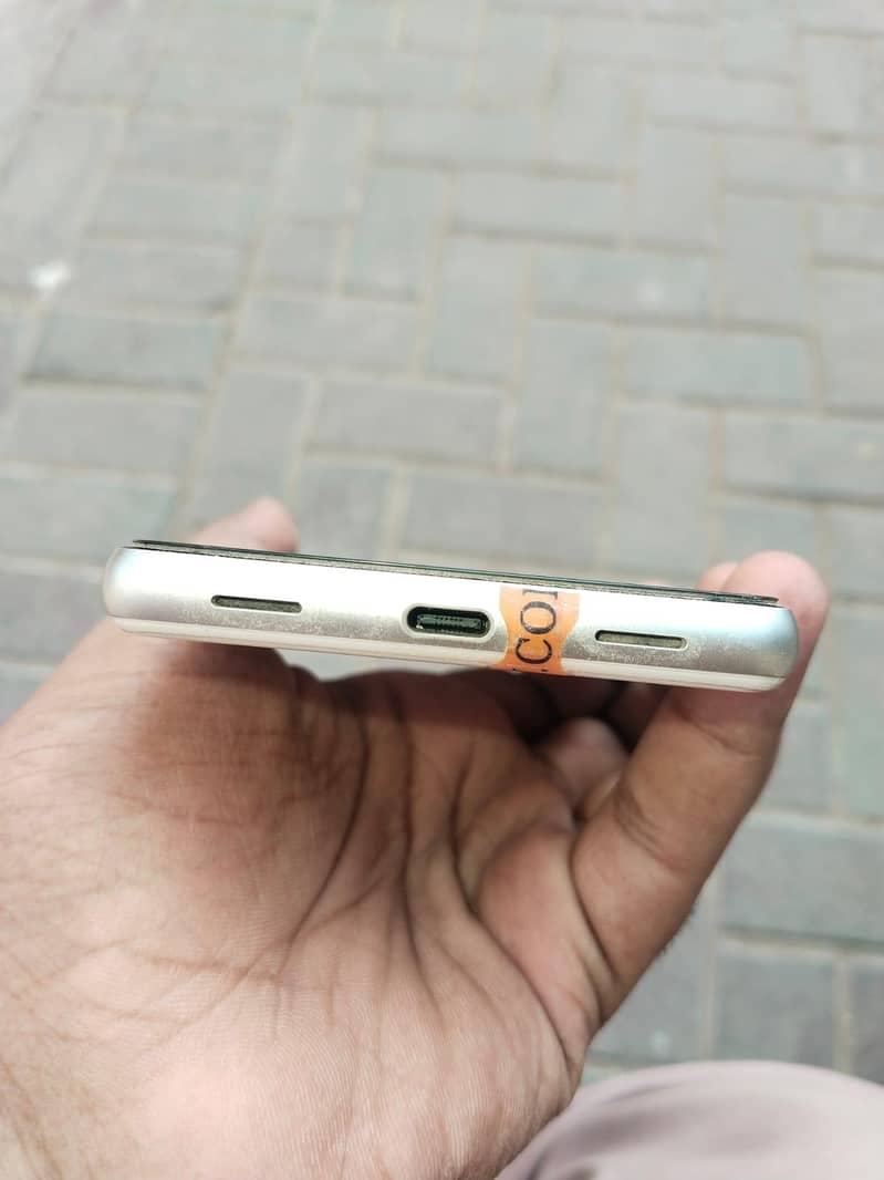 Google Pixel 7a 2