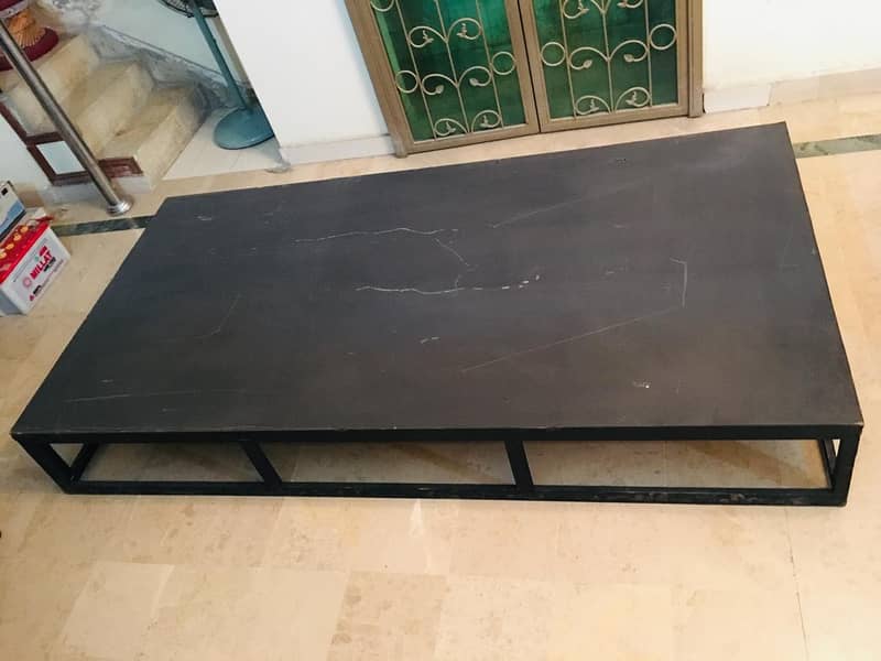Floor table 2