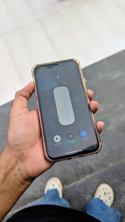 Apple iPhone 11 Jv Waterpack 10/10 condition
