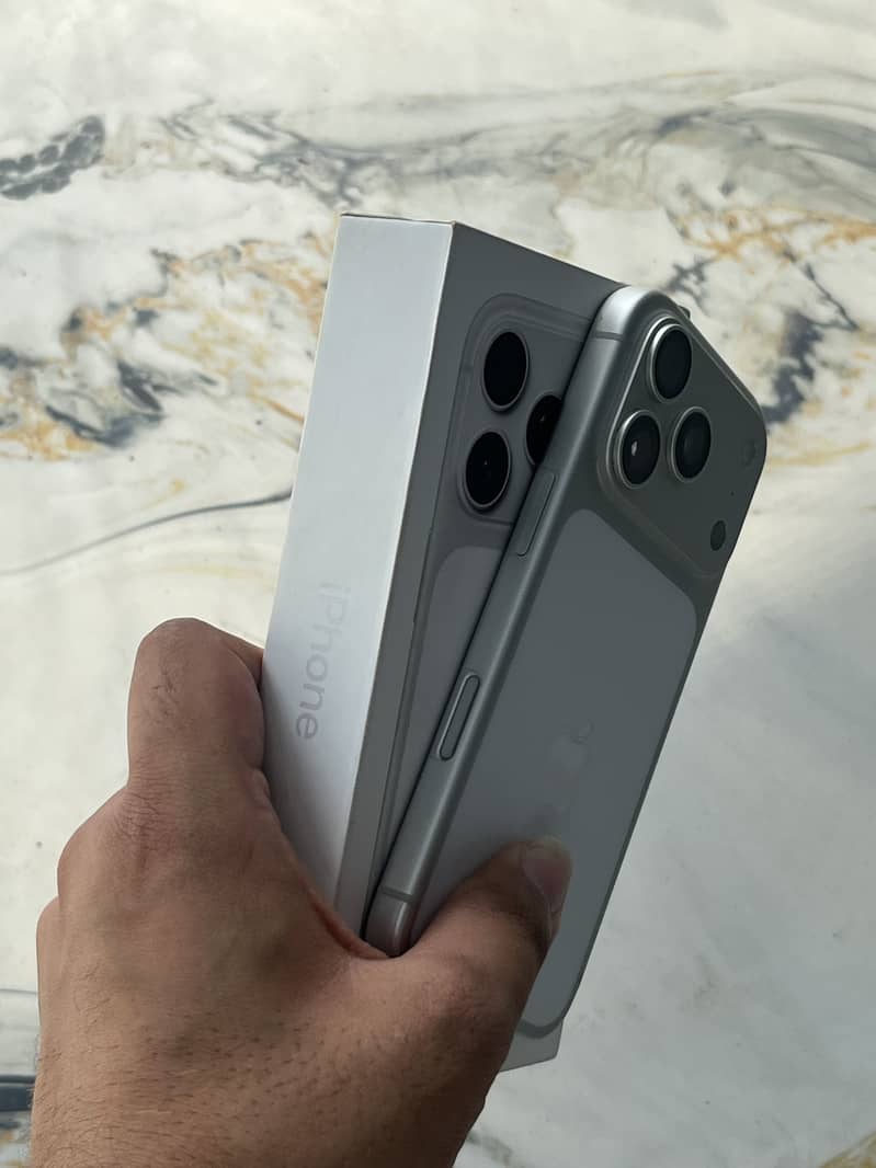 Apple iPhone 17 Pro 3