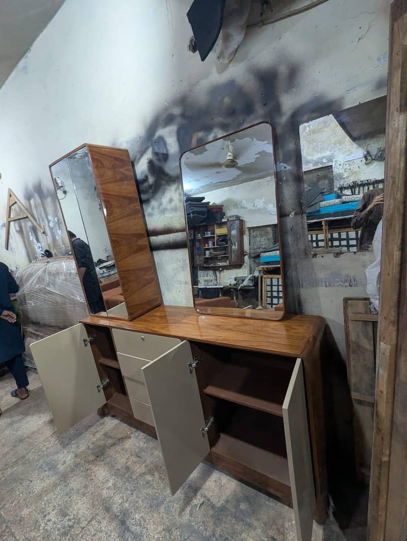 stylish dressing table 1