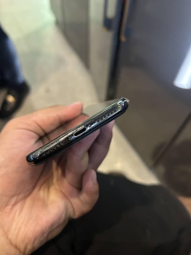 Apple iPhone X 2