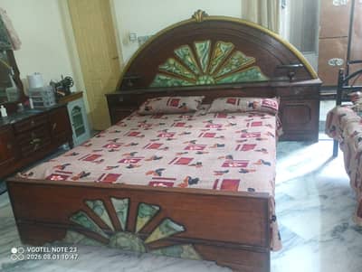 KING SIZE BED