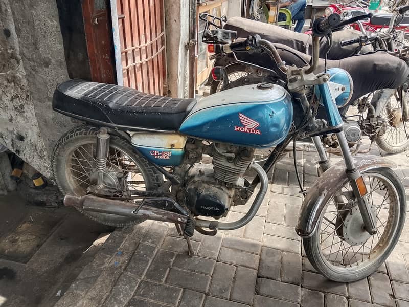 CB 180 0