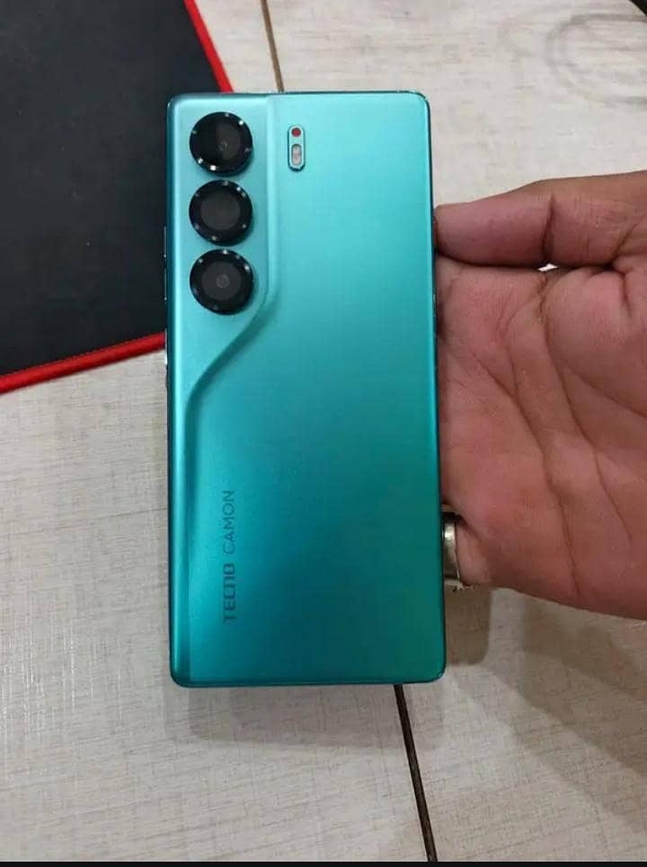 Tecno CAMON 40 4