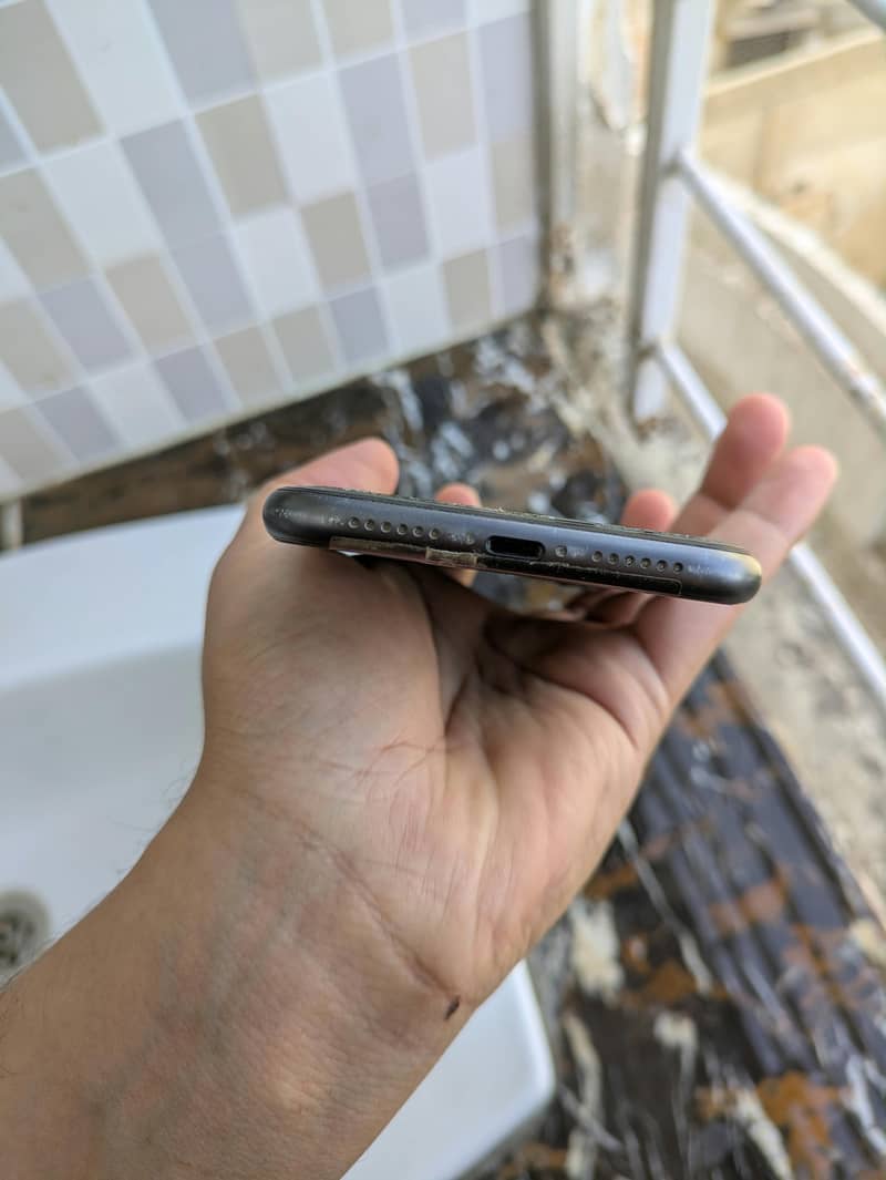 Apple iPhone 11 2