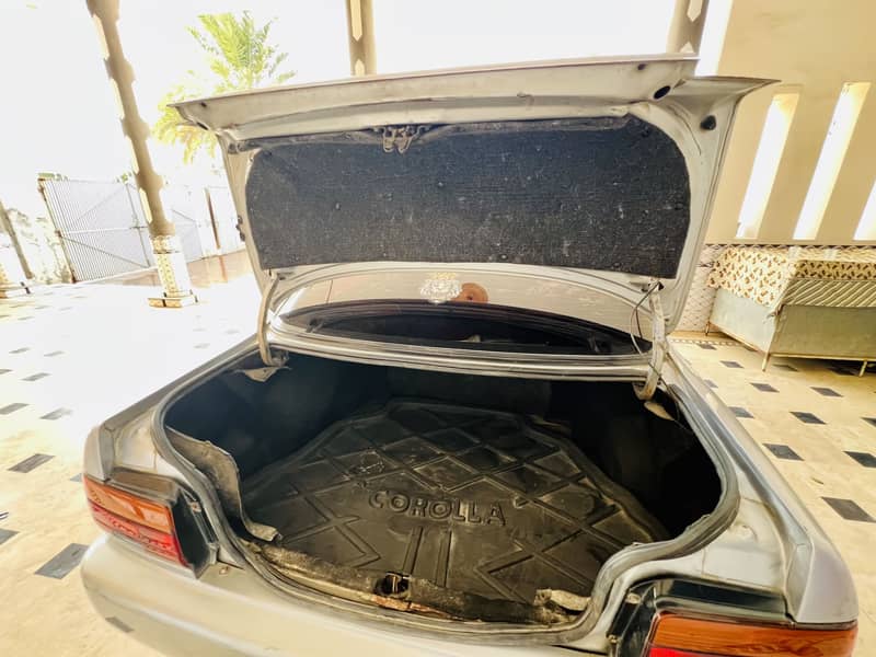 Toyota Corolla 1998 9