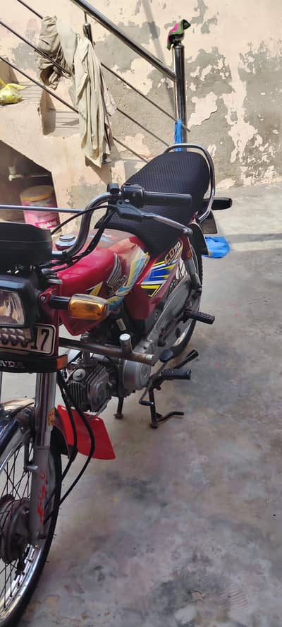 bike MASAHALLAHA buht pyri ha koi Kam ni hona