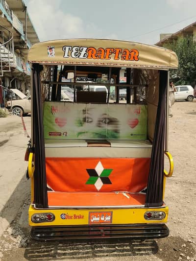 Auto rickshaw with clear condition for sale