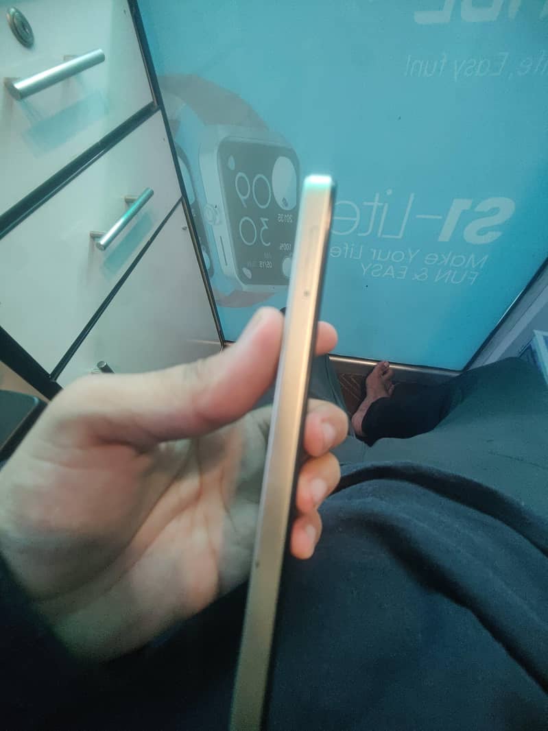 Tecno Spark 20C 3