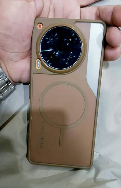 Tecno Camon 30 - 12 Gb / 256Gb