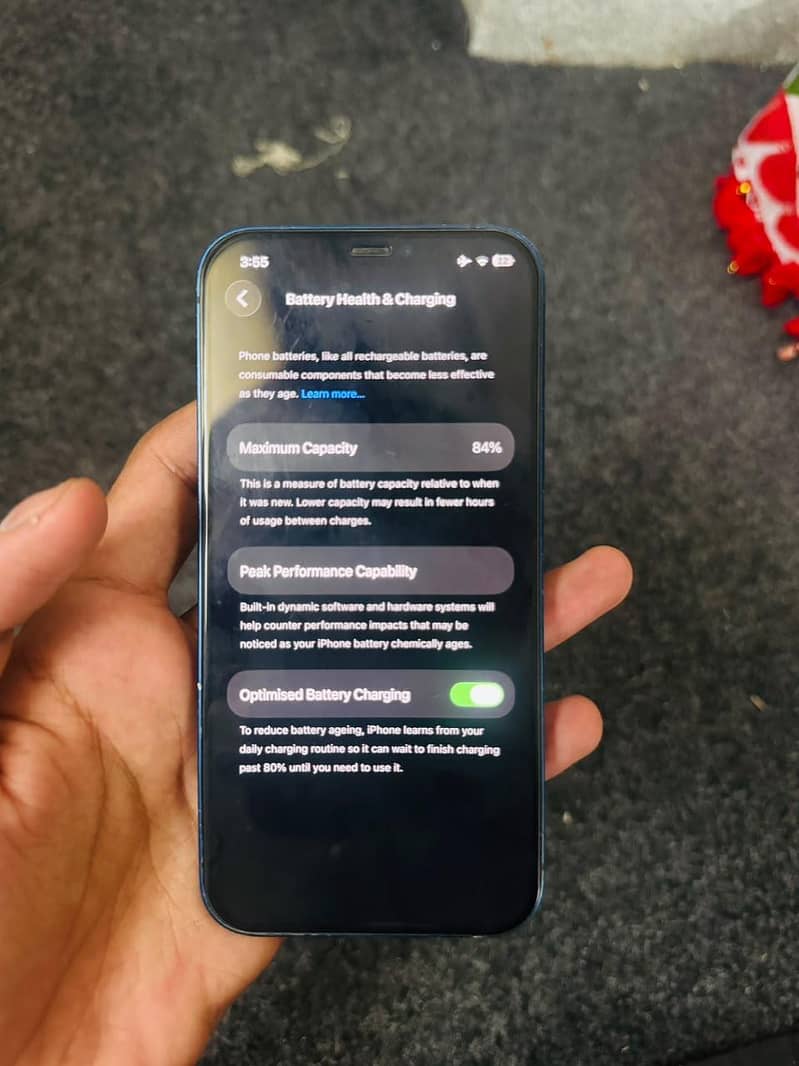 Apple iPhone 12 4