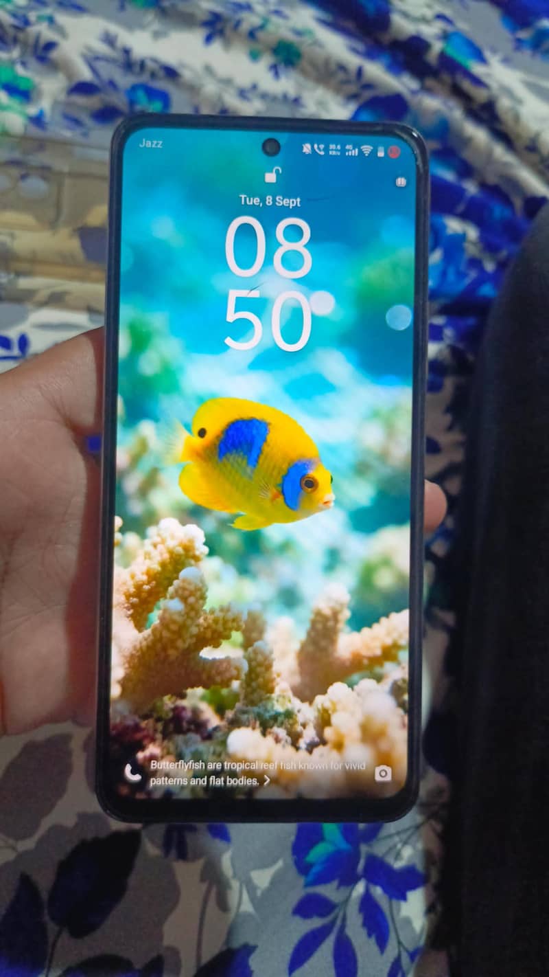 Vivo Y29 4