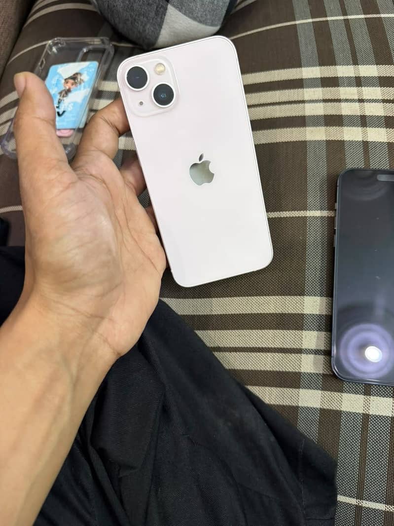 Apple iPhone 13 1