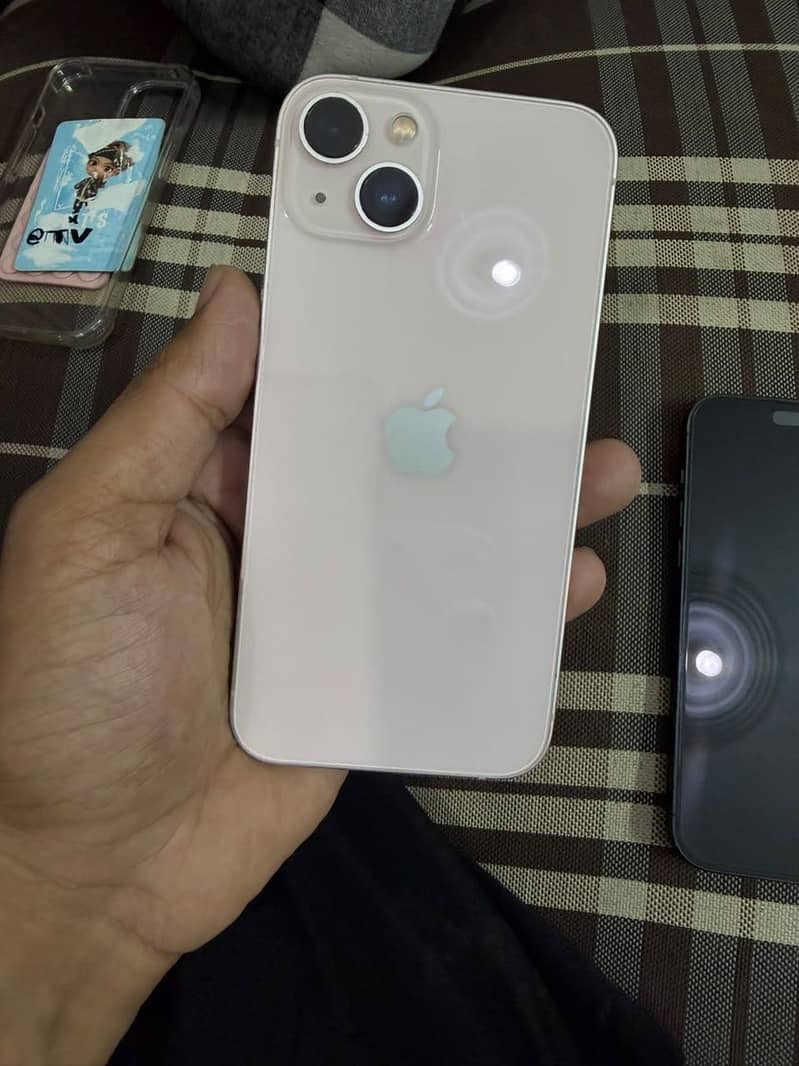 Apple iPhone 13 2