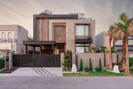 KANAL ULTRA MODERN SUPER LUXURY BUNGALOW FOR SALE ON TOP LACTION