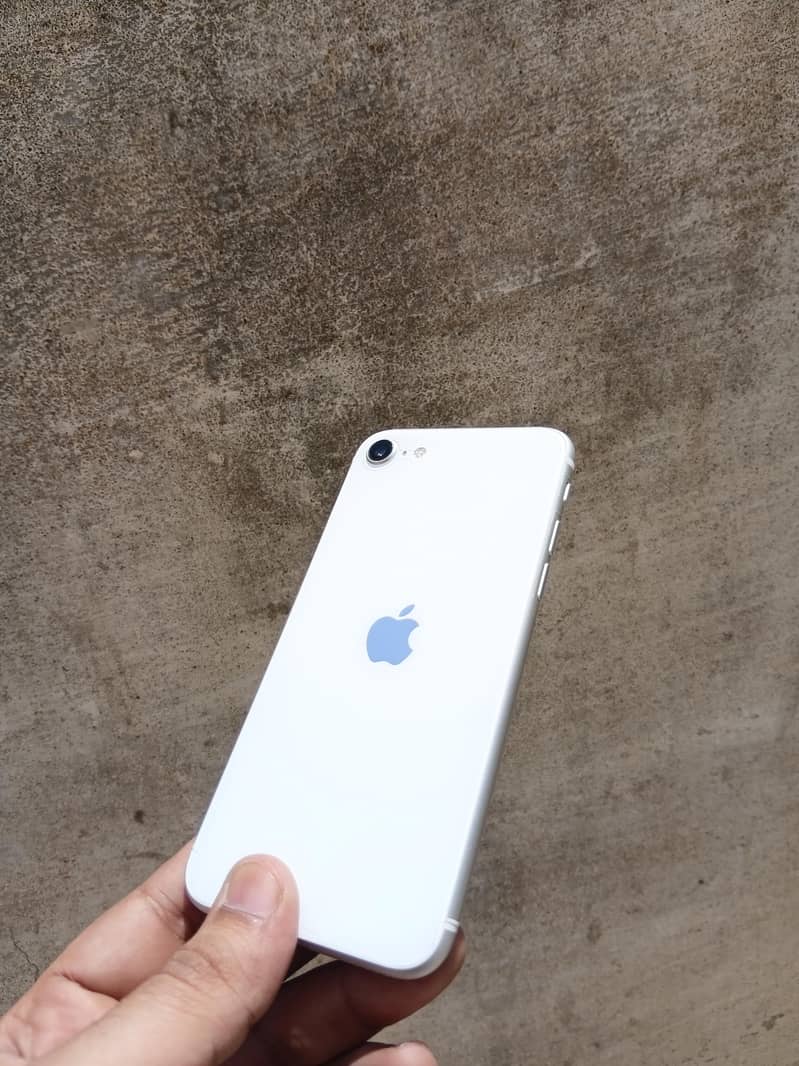 Apple iPhone SE 0