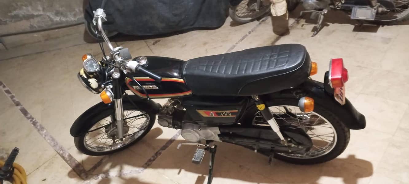 HONDA CD 70 6
