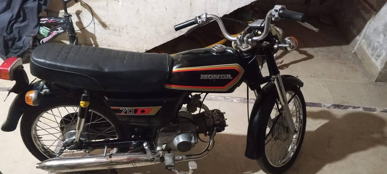 HONDA CD 70 19