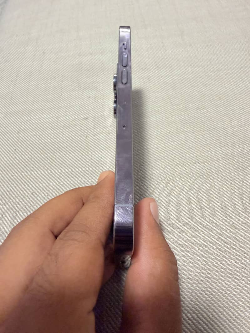Apple iPhone 14 Pro 1