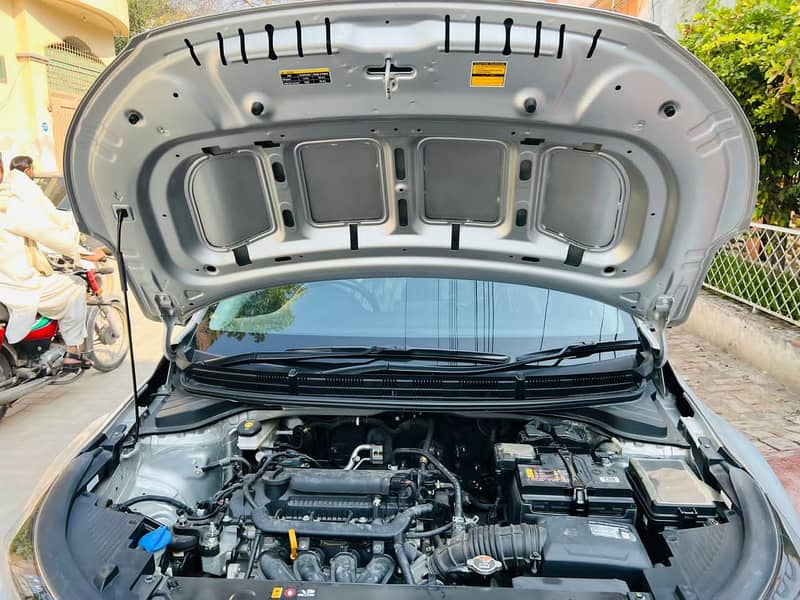 KIA STONIC 2021 4