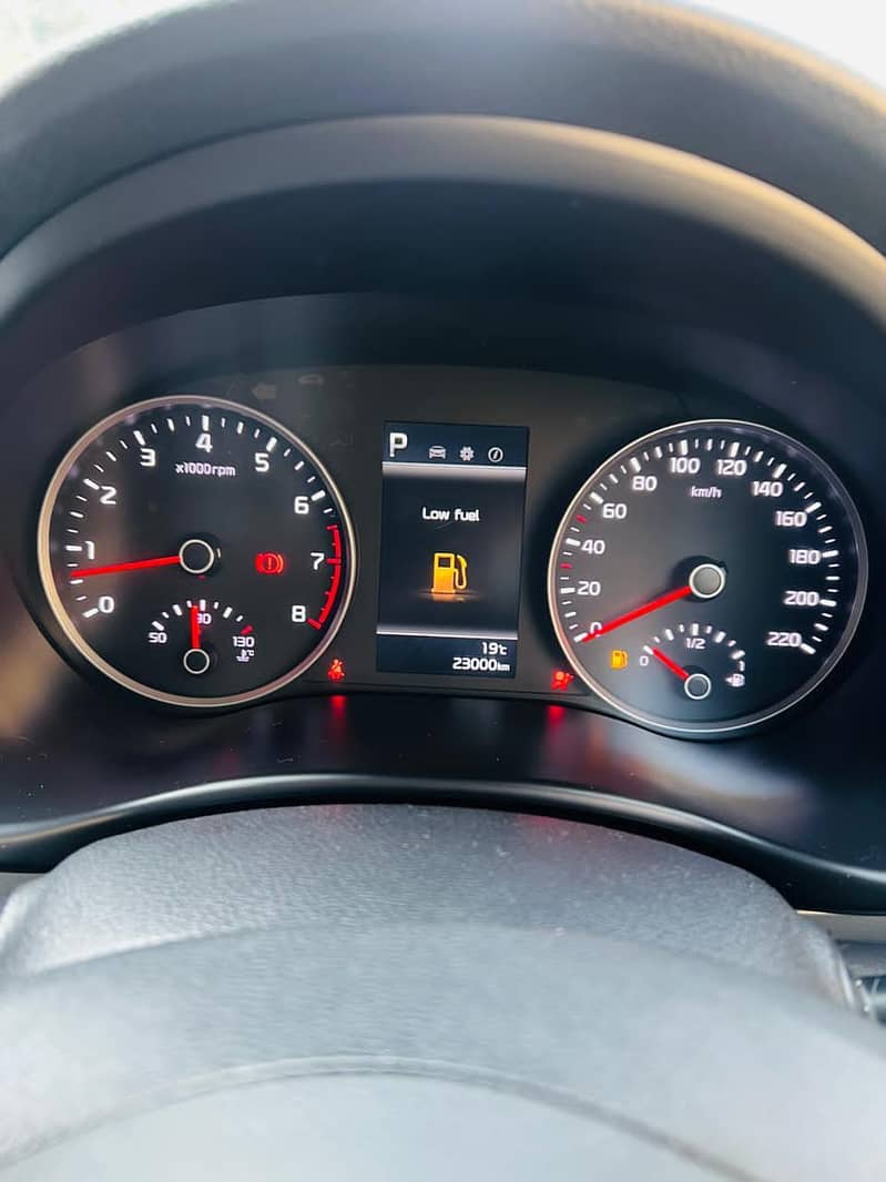 KIA STONIC 2021 14