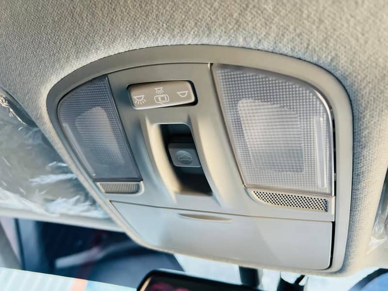 KIA STONIC 2021 16