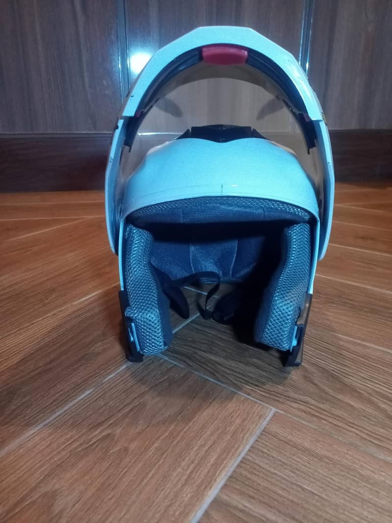 Flip up Helmet 3