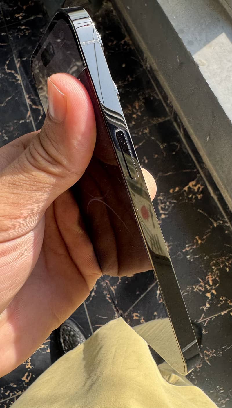 Apple iPhone 12 Pro 6