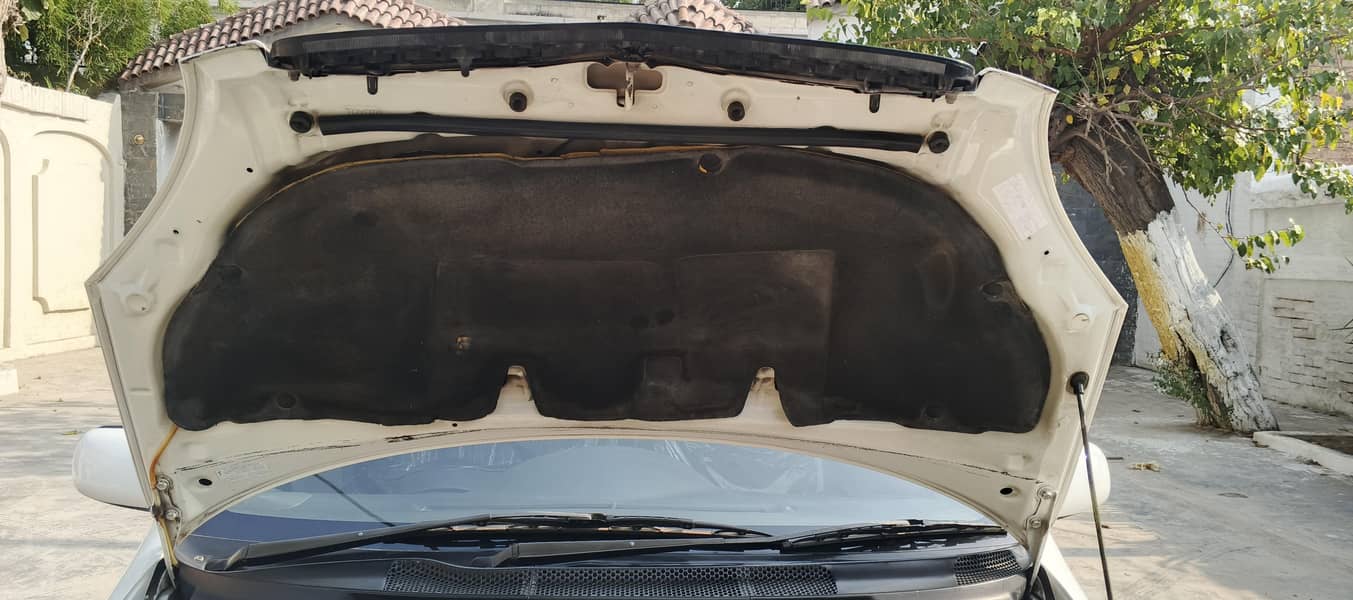 Toyota Vitz 2004 11