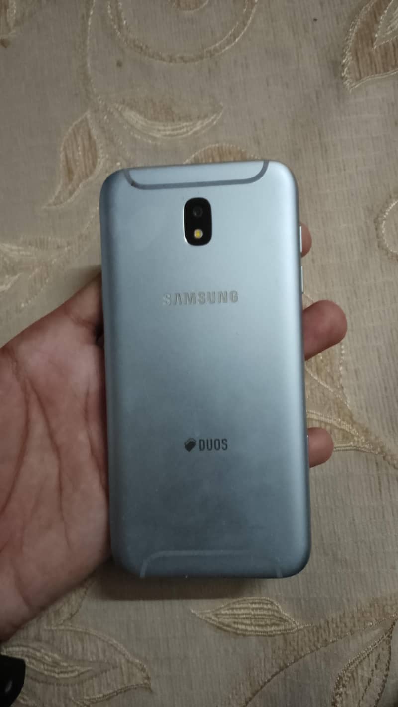 Samsung Mobile J5 Pro 0