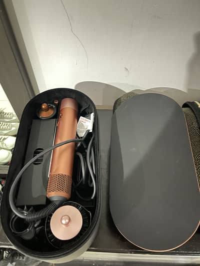 Dyson airwrap HS08 5in1