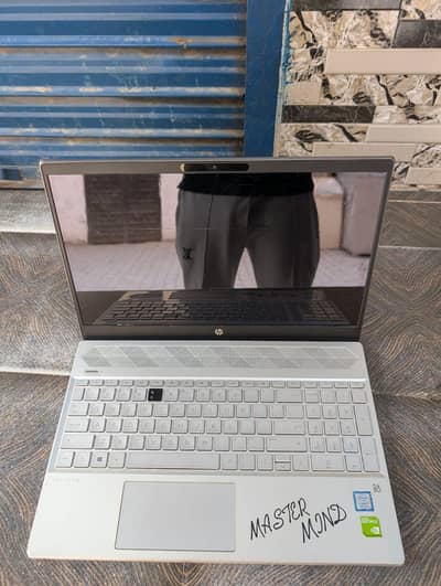 hp pavilion i7 8th 2GB Nvidia graphics 512GB ssd