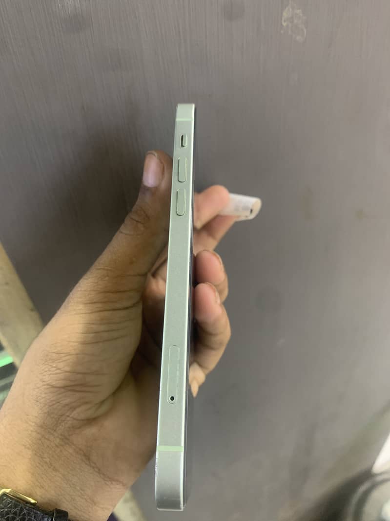 Apple iPhone 12 2