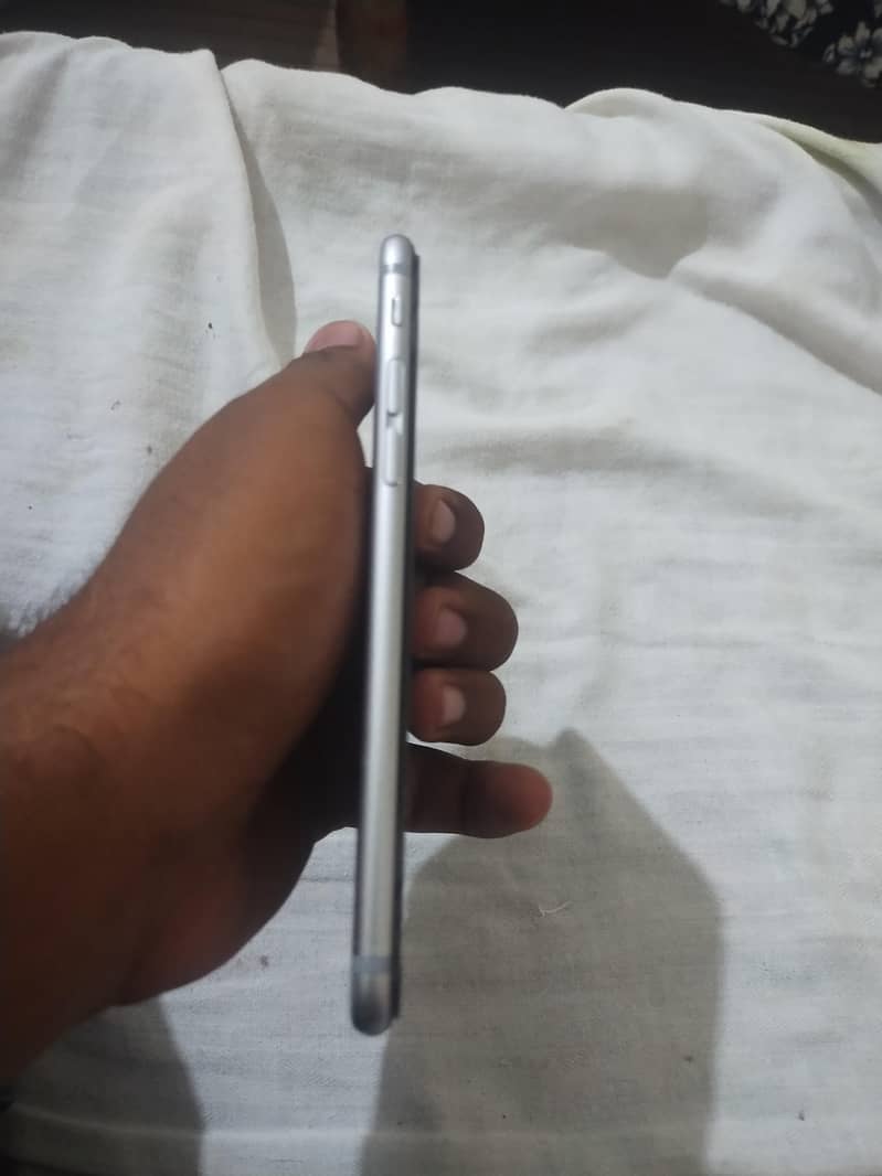 Apple iPhone 6 2