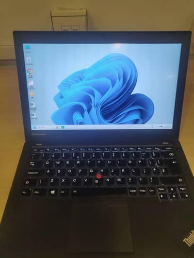 Lenovo x240 i3 8GB RAM 128GBSSD