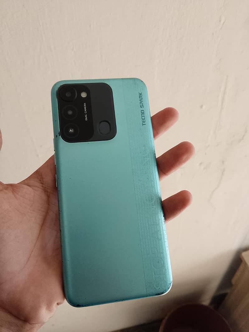 Tecno Spark 8C 6