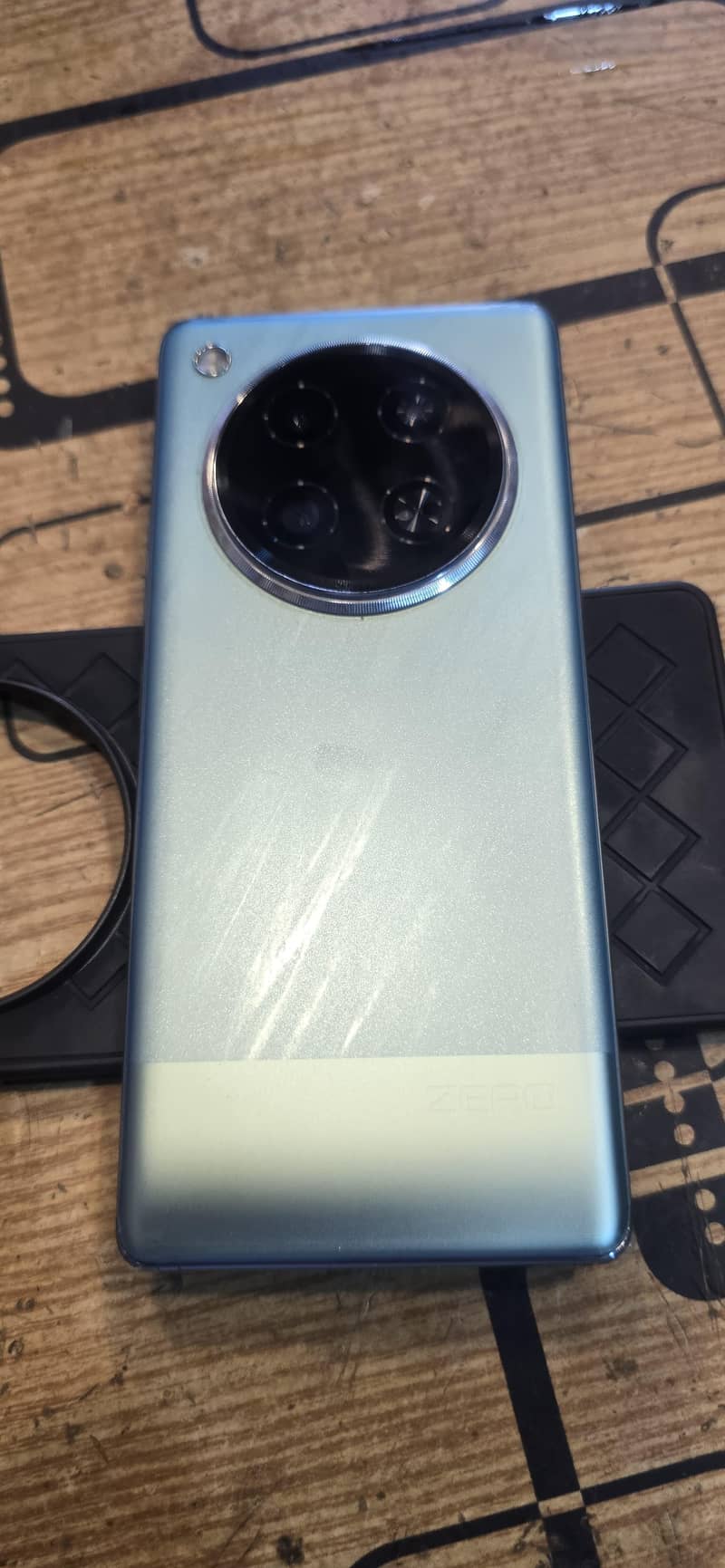 Infinix Zero 40 4