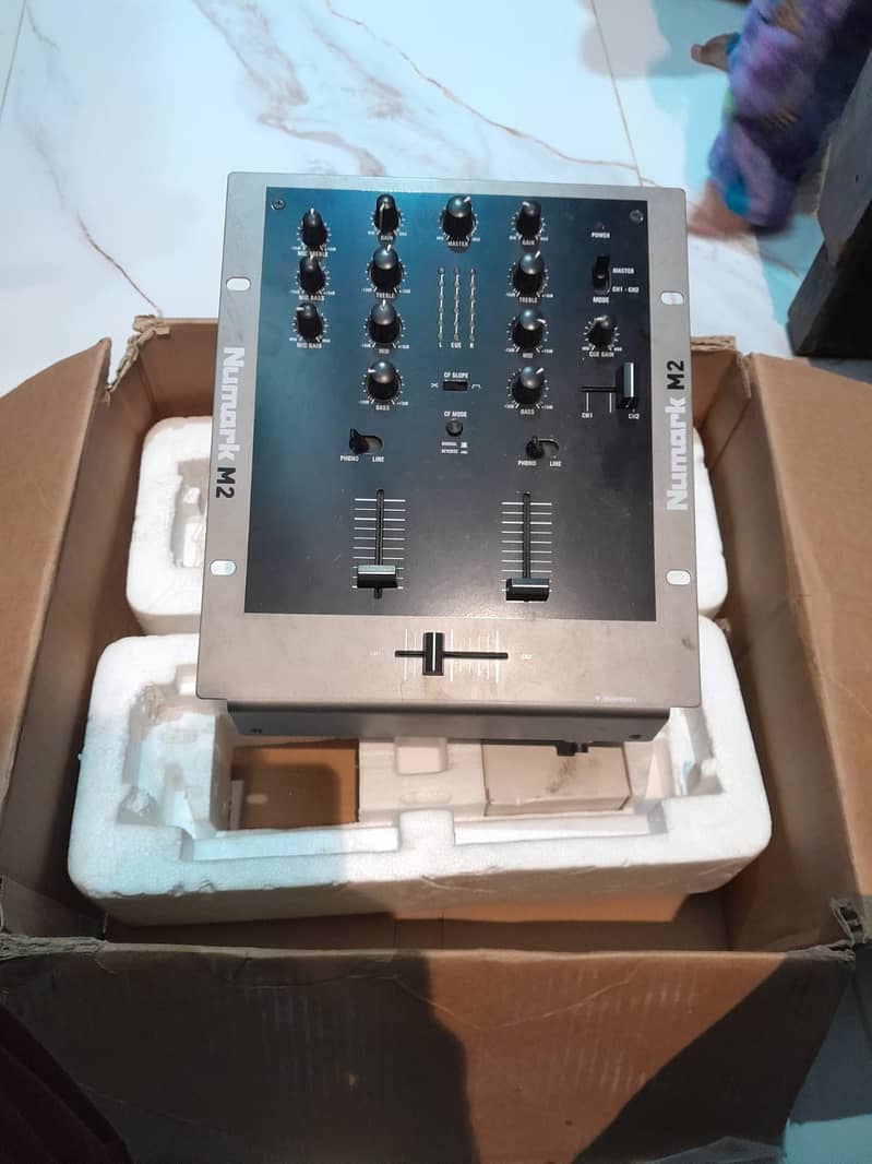 NUMARK M2 1