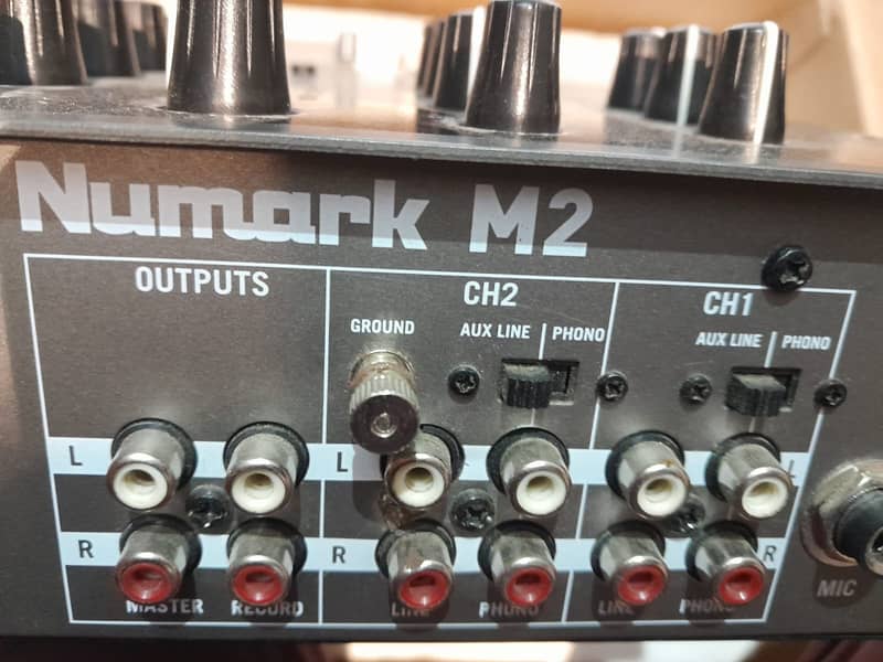 NUMARK M2 5
