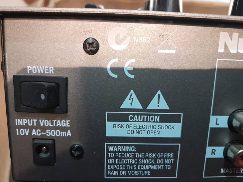 NUMARK M2 6