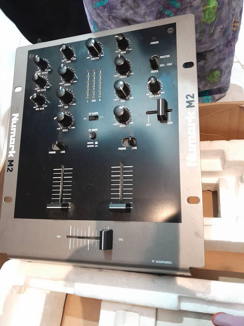 NUMARK M2 7