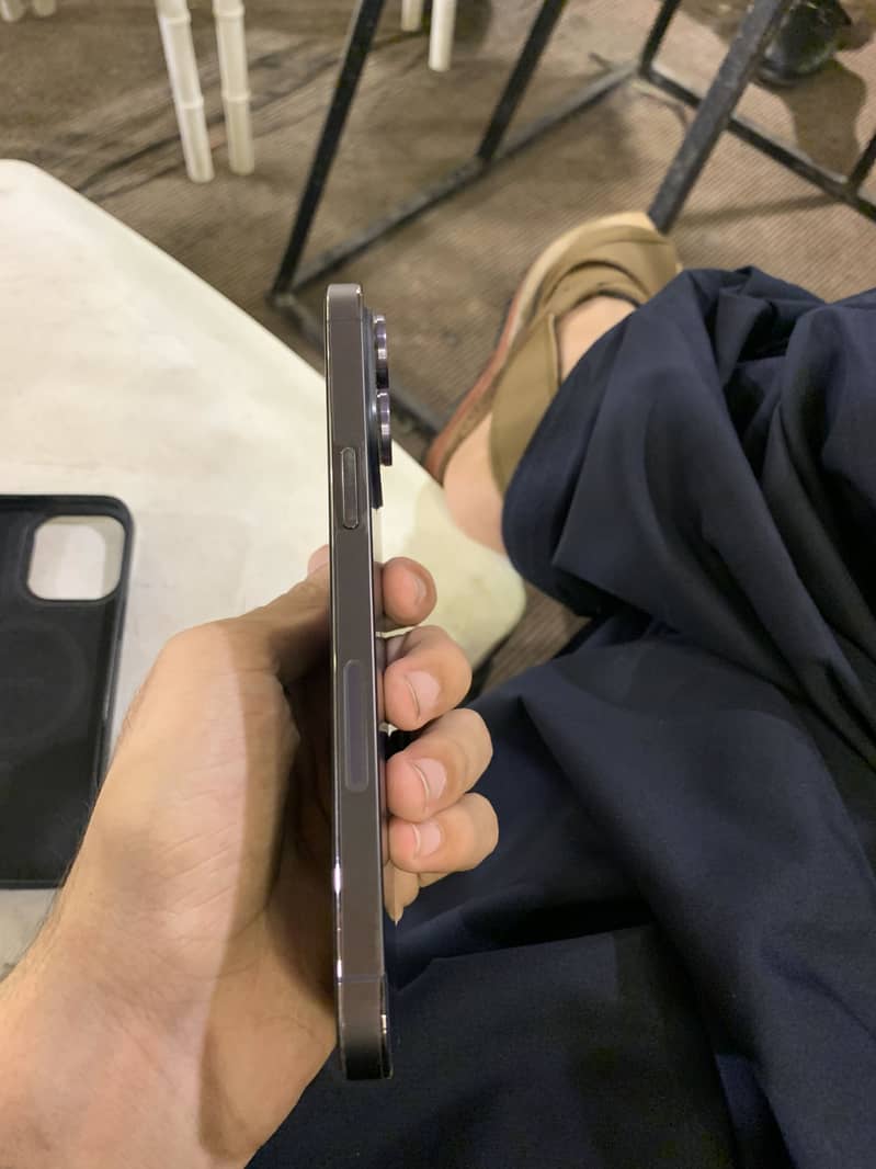iphone 14 pro max 3